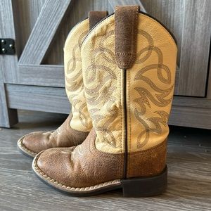 Cowboy Legend Boots. Kids size 9.